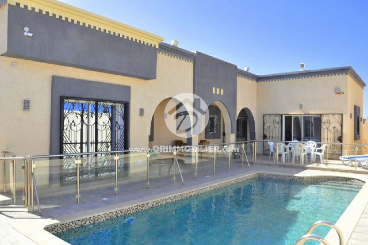 L 129 -                            بيع
                           VIP Villa Djerba